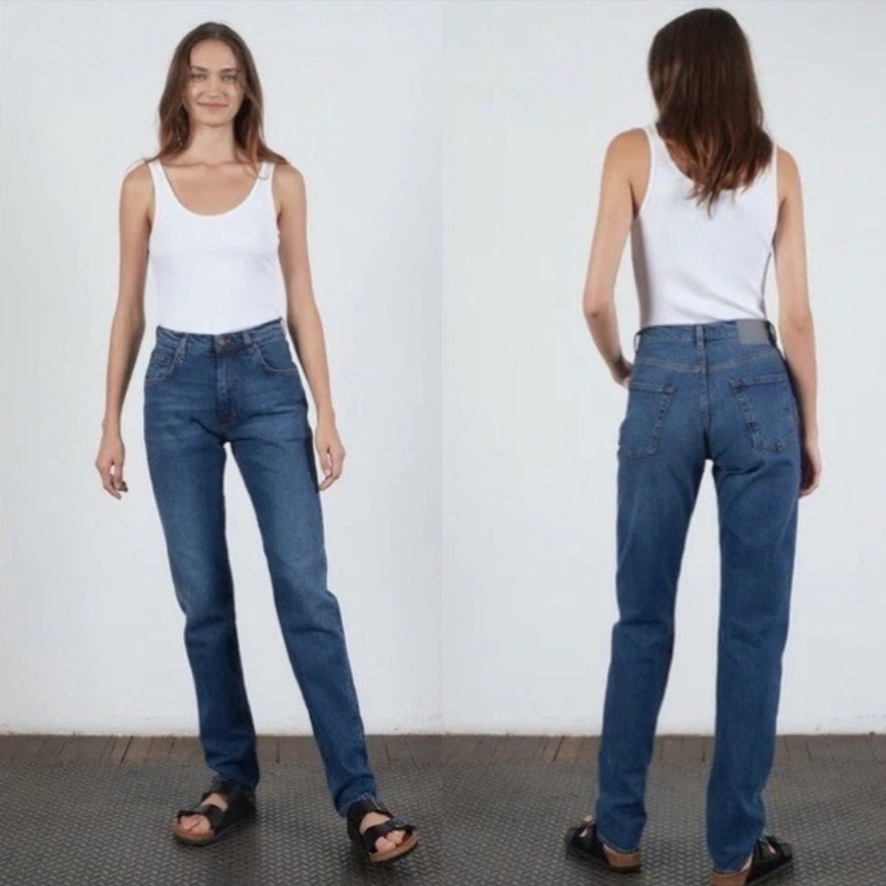 6397 Slim Jeans in One Year Wash Medium Wash Denim Blue High Rise Mom Jean